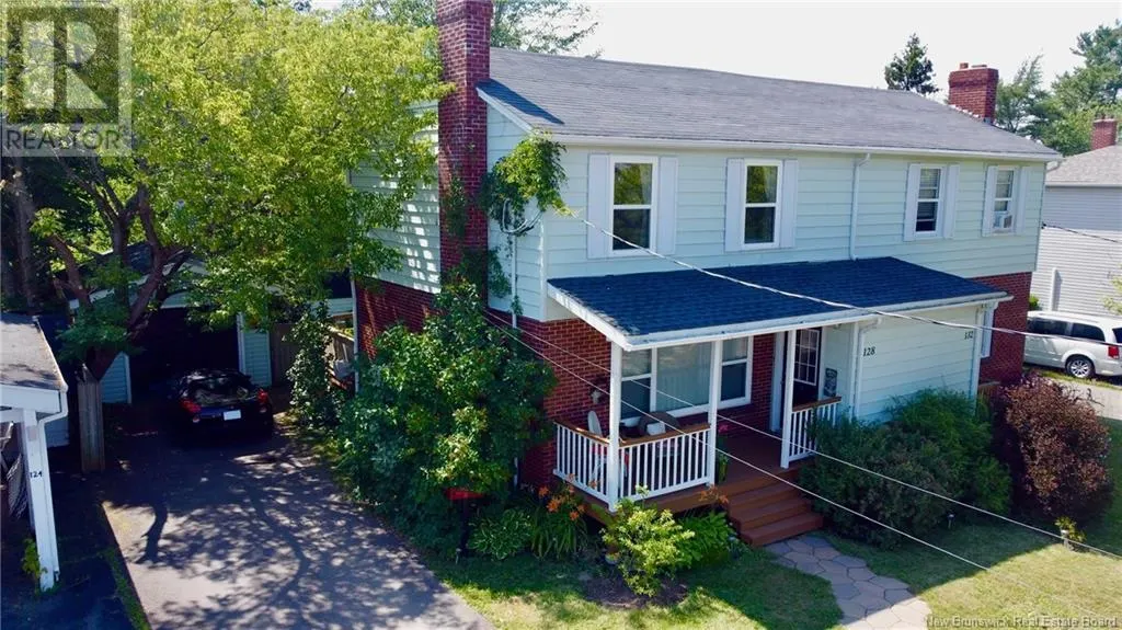 128 Edgett Avenue