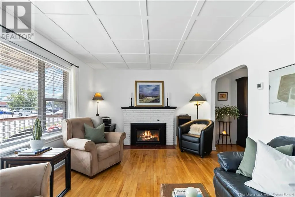 128 Edgett Avenue