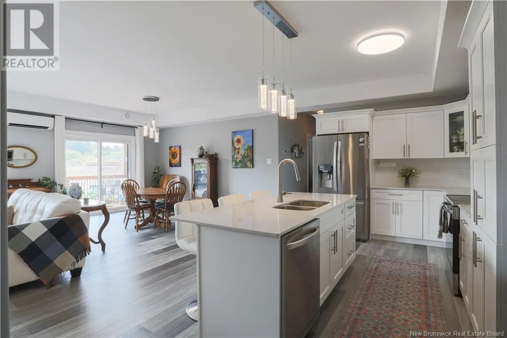 79 Mapleview Unit# 206