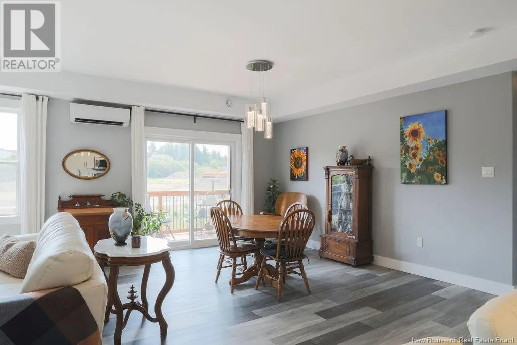 79 Mapleview Unit# 206