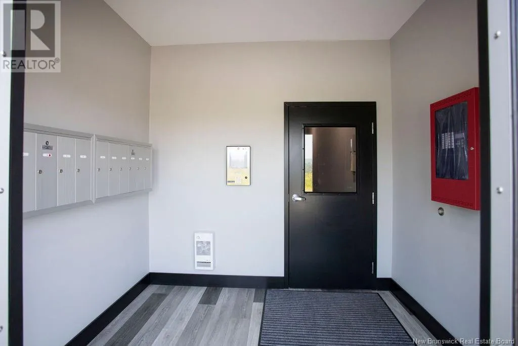 79 Mapleview Unit# 206