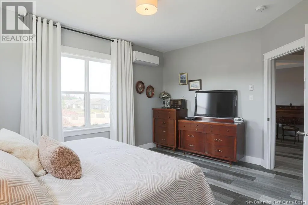79 Mapleview Unit# 206
