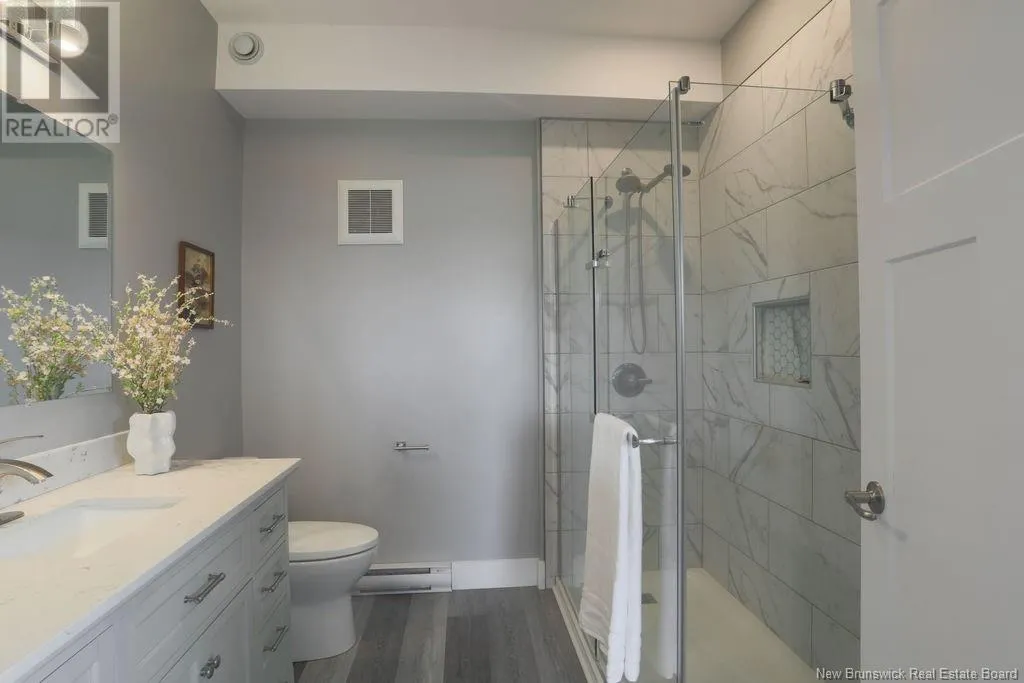 79 Mapleview Unit# 206