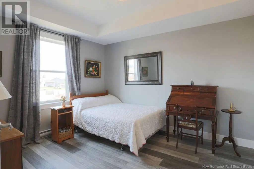 79 Mapleview Unit# 206