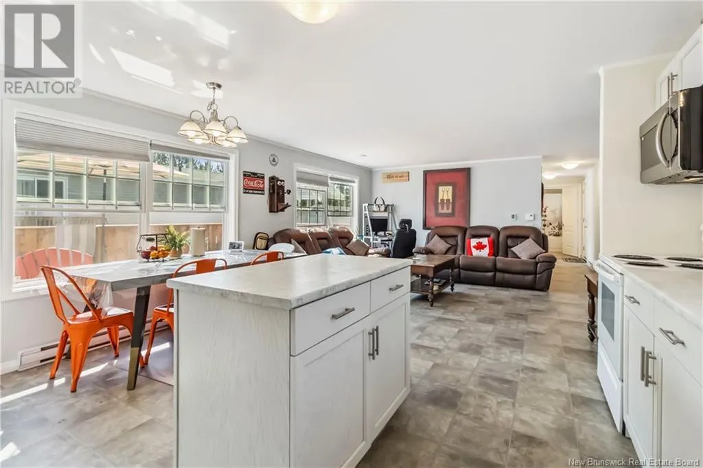 65 Ulysse Drive