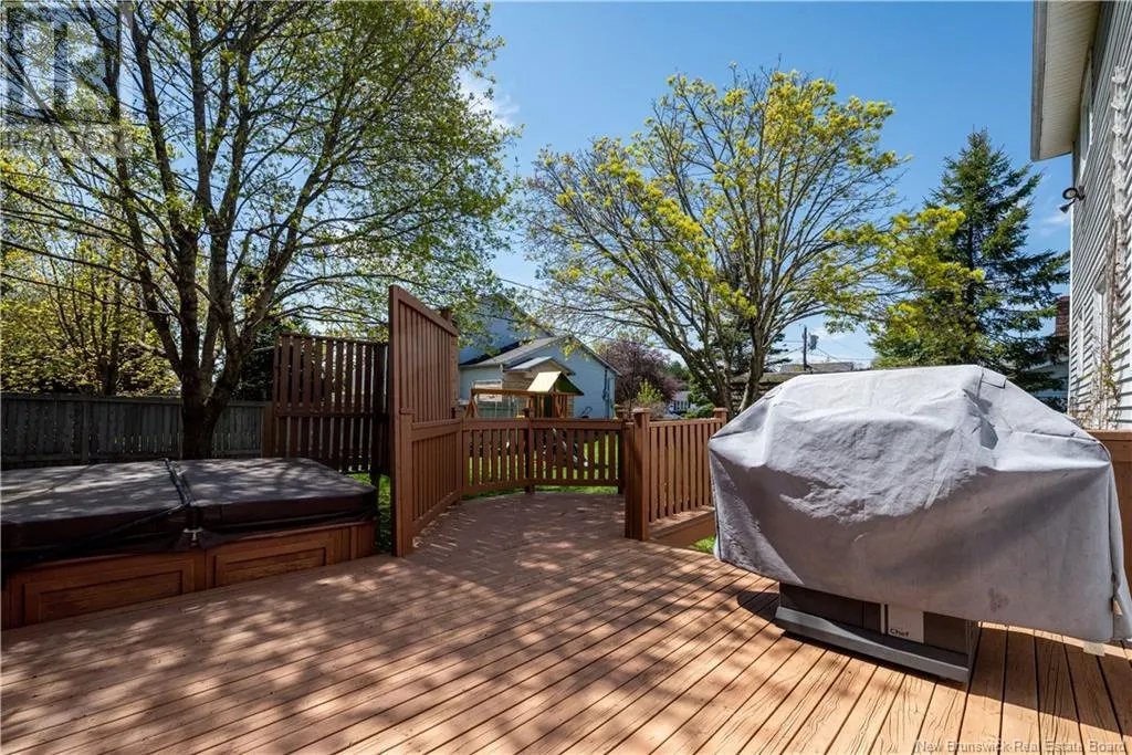 272 Gaspe Street