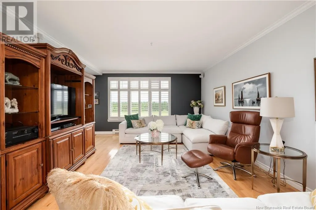 163 Royal Oaks Boulevard Unit# 208