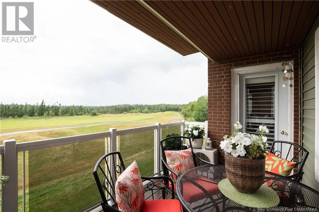163 Royal Oaks Boulevard Unit# 208