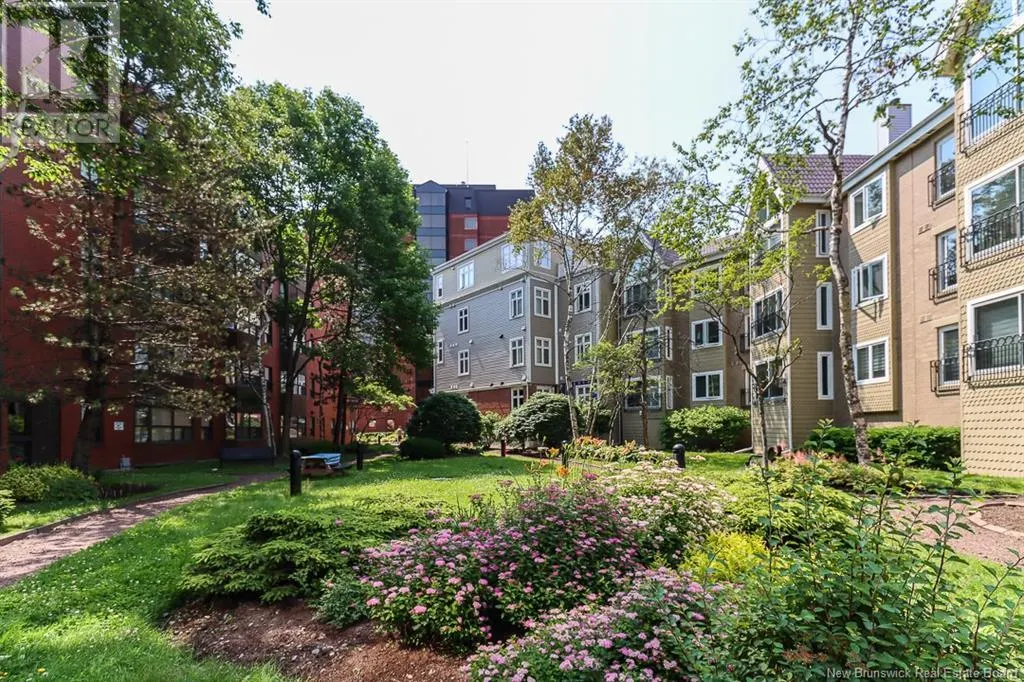 65 Smythe Unit# 303