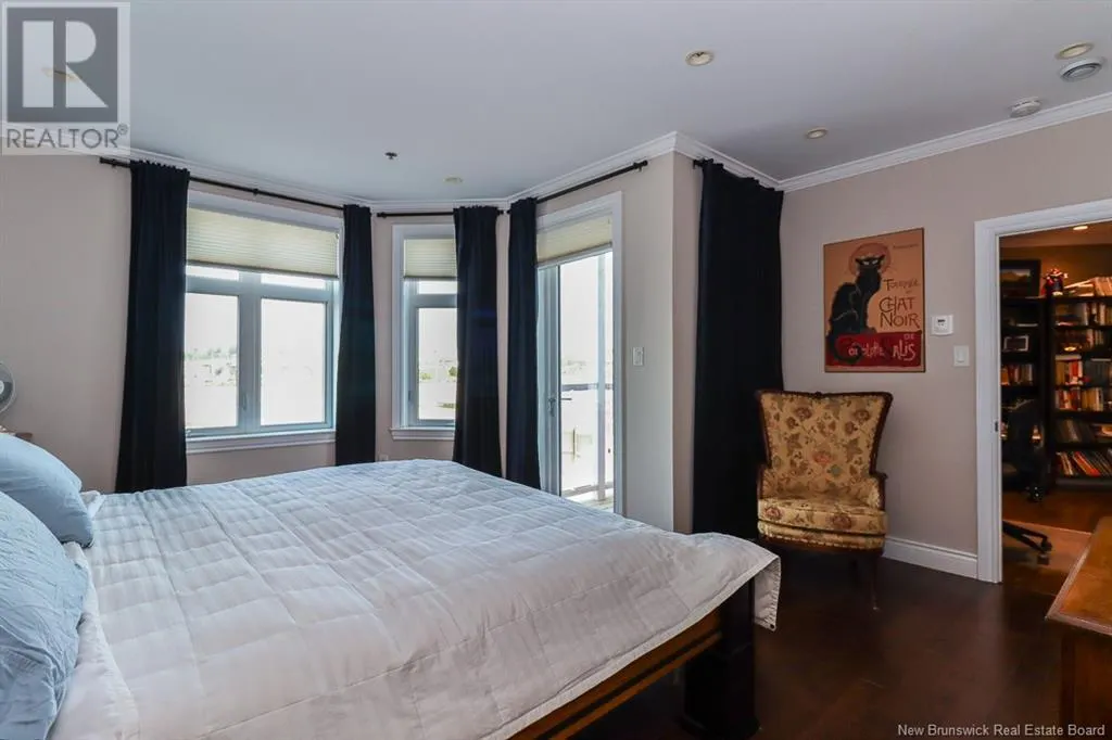 65 Smythe Unit# 303