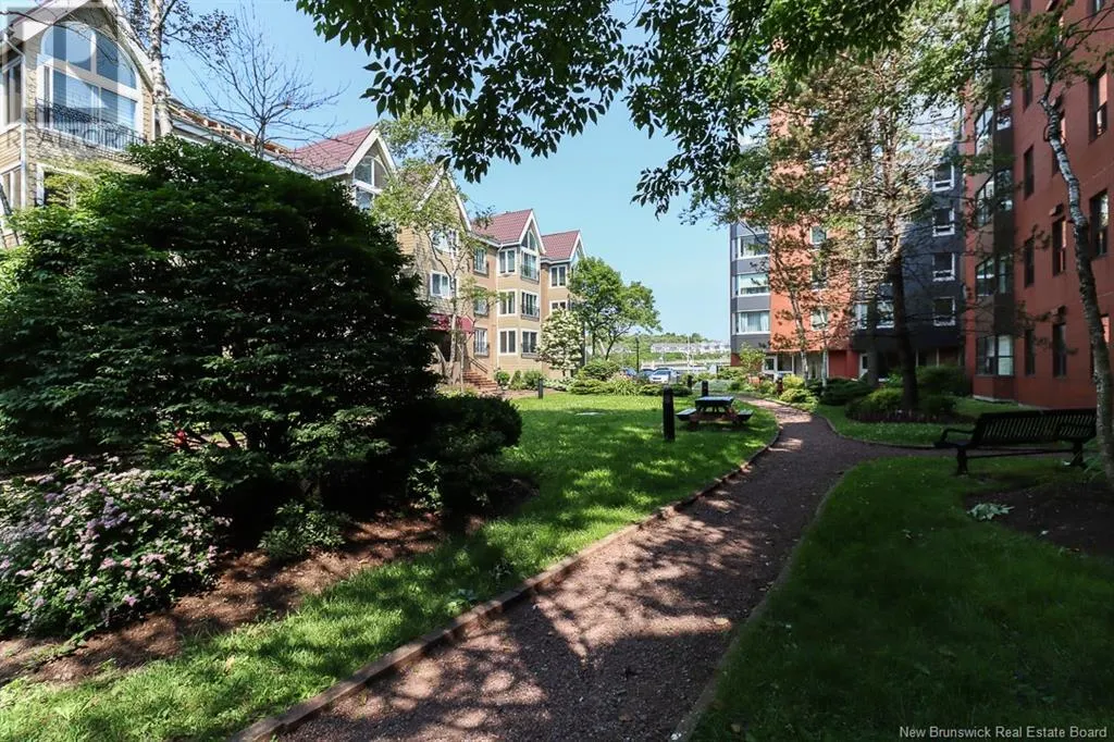 65 Smythe Unit# 303