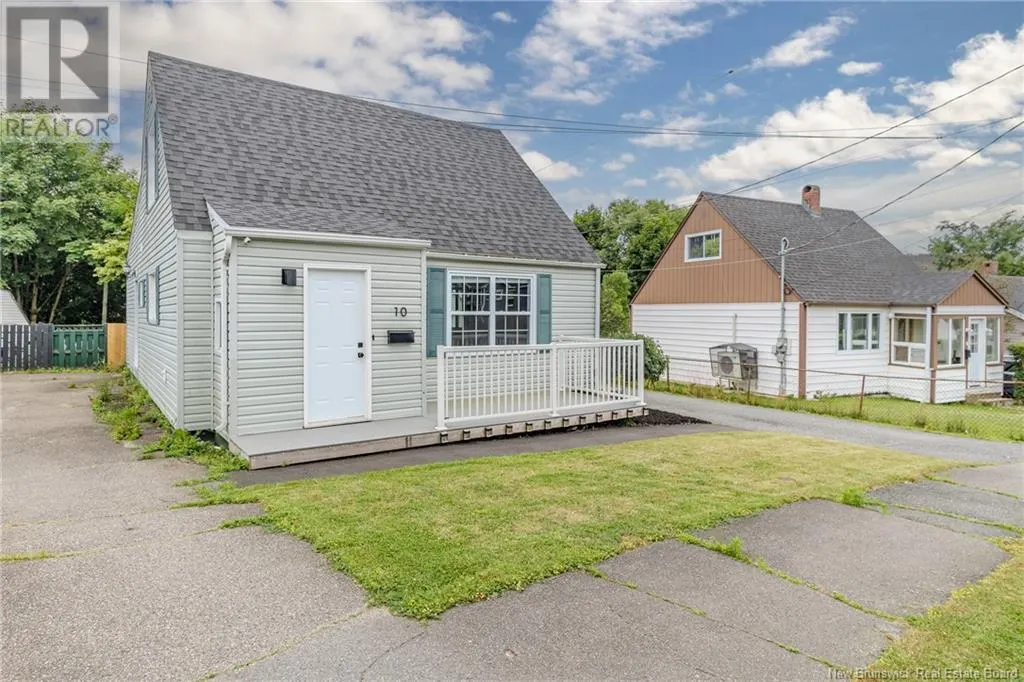 10 Pugsley Avenue