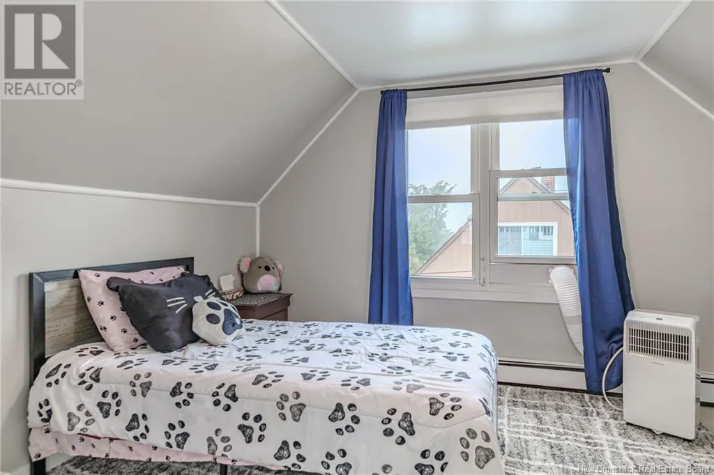 10 Pugsley Avenue