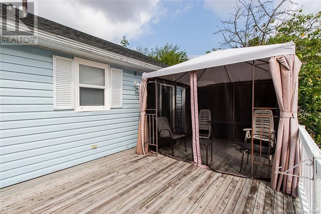 95 Coronation Drive