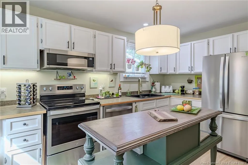 228 Boyaner Crescent