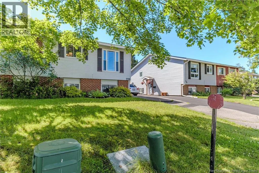 228 Boyaner Crescent