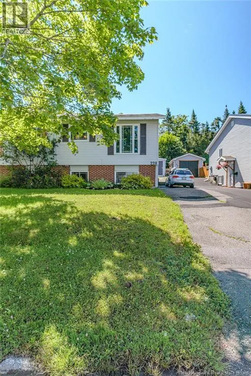 228 Boyaner Crescent