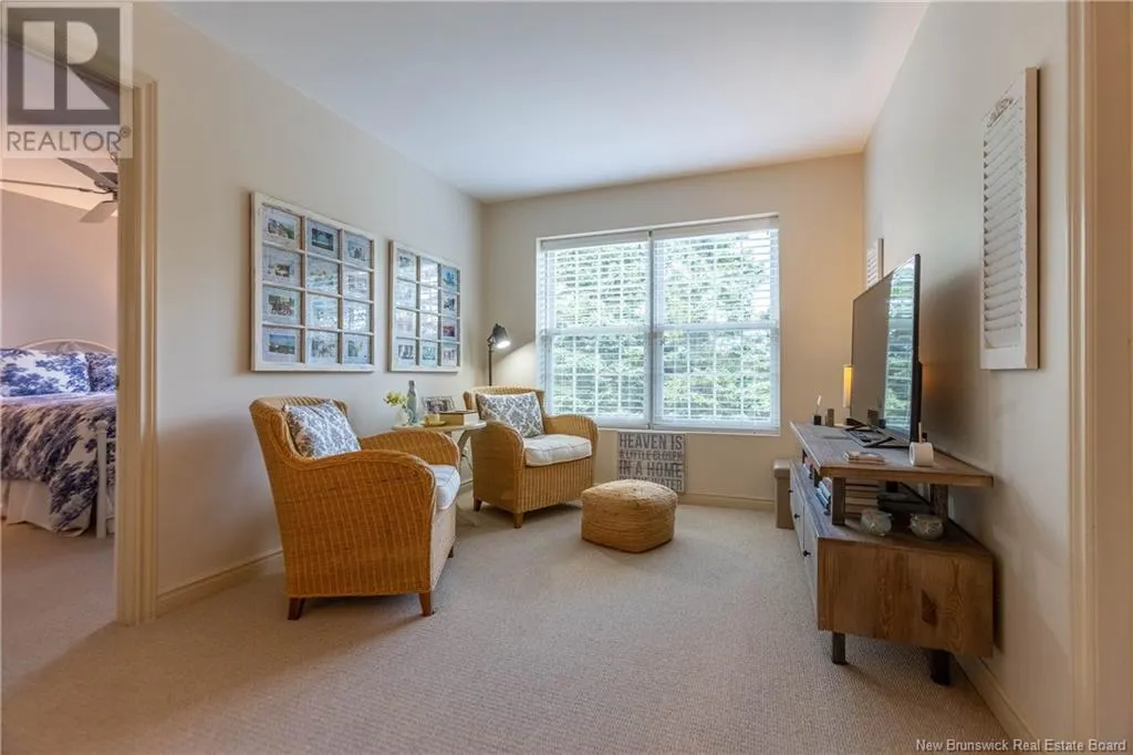53 West Avenue