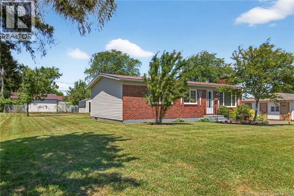 39 Laurelle Avenue