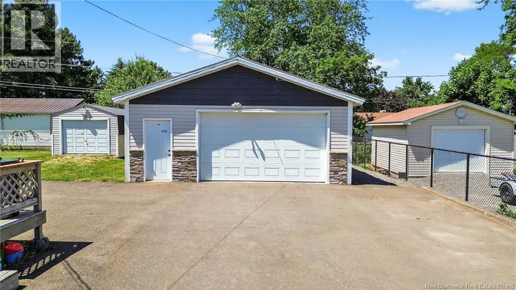 39 Laurelle Avenue