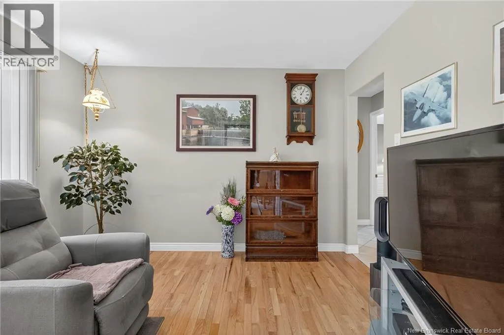 39 Laurelle Avenue