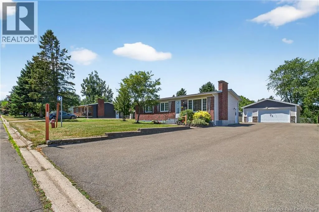 39 Laurelle Avenue