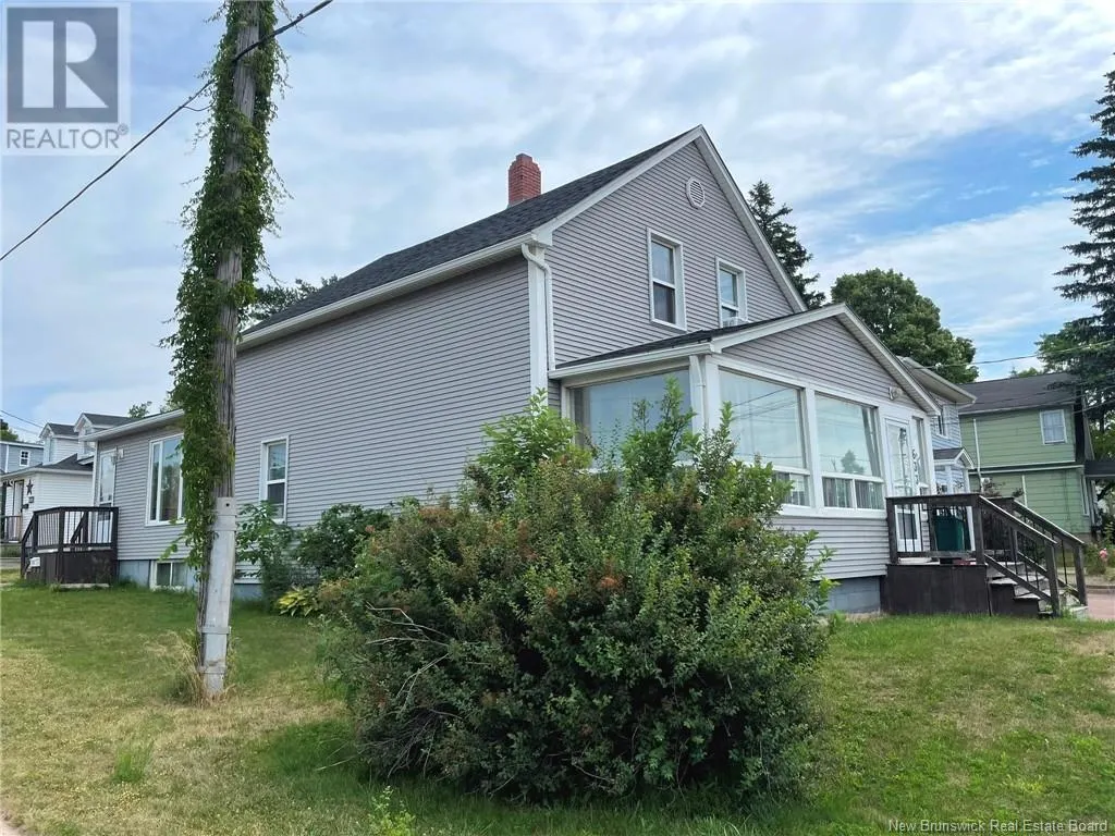 633 Acadie Avenue