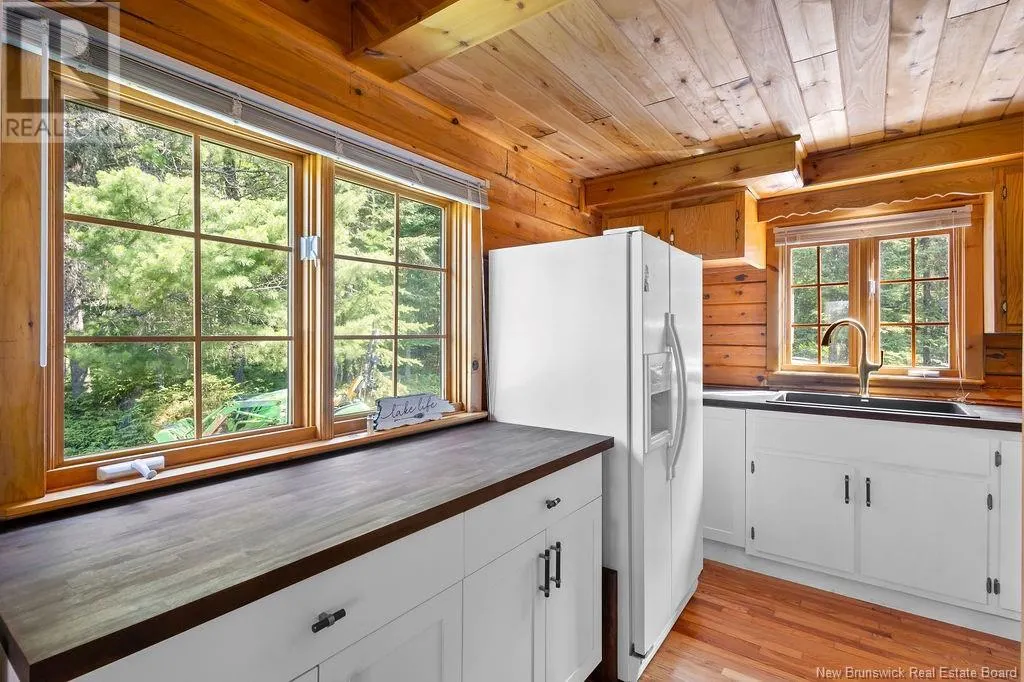 56 Lakeview Lane
