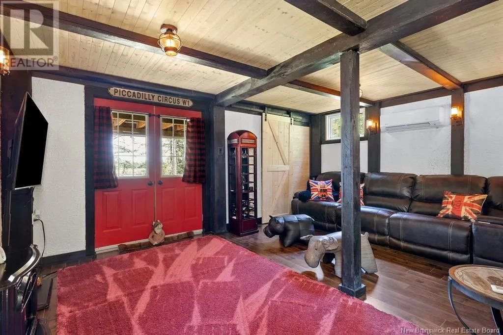 56 Lakeview Lane