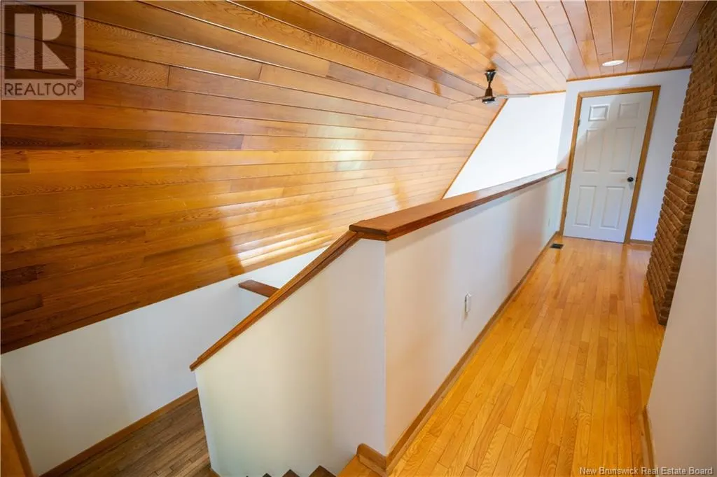 92 Edgewater Lane