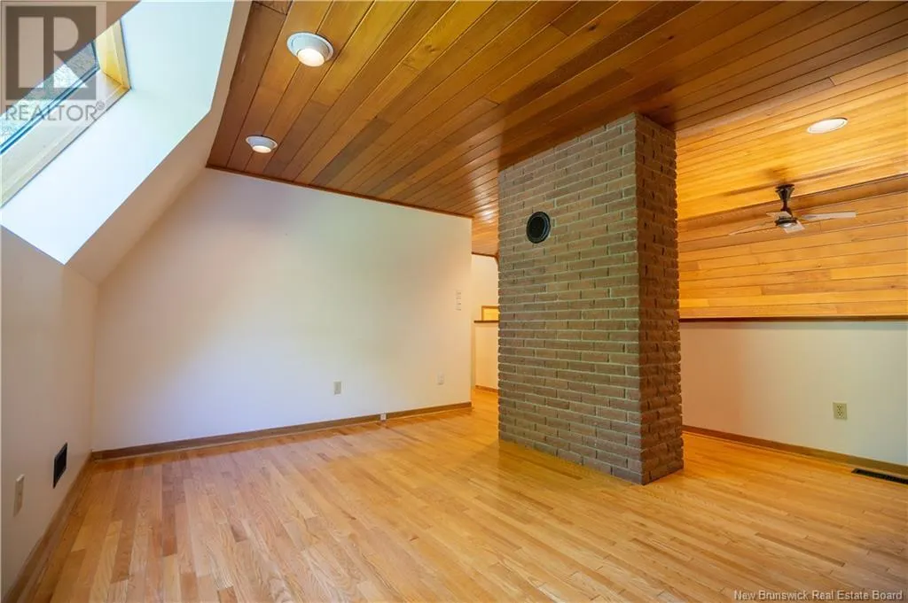 92 Edgewater Lane