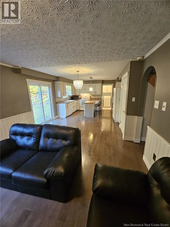 11 Cove Crescent