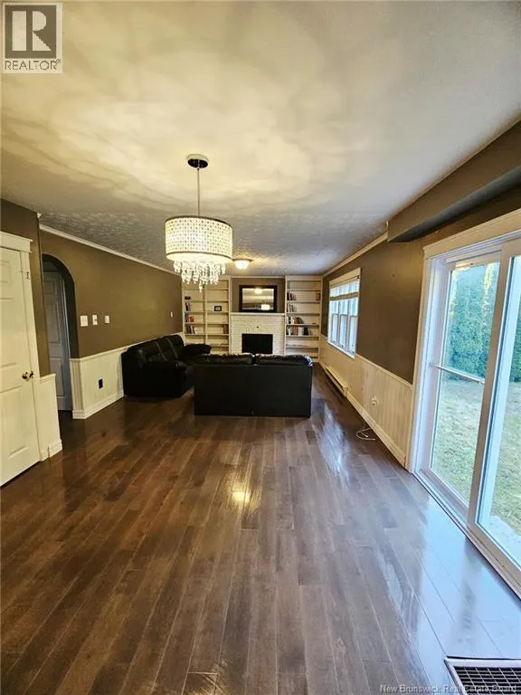 11 Cove Crescent