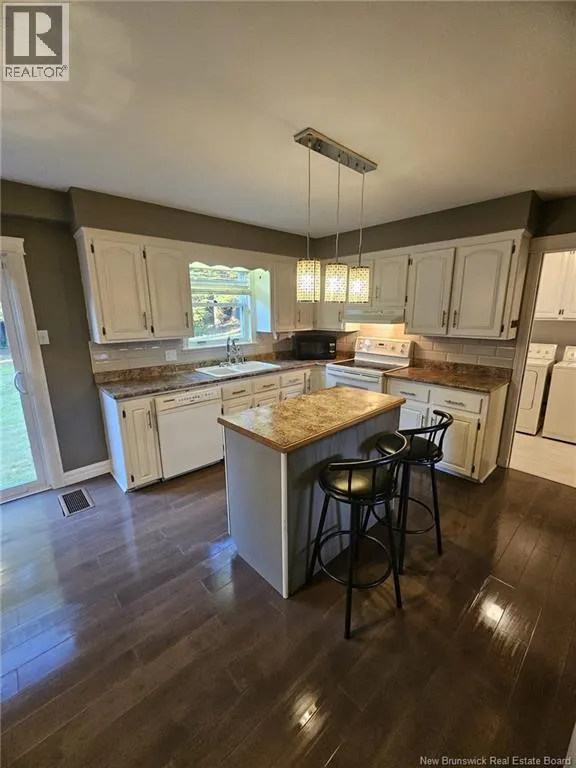 11 Cove Crescent