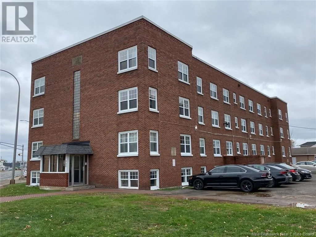 700 Mountain Road