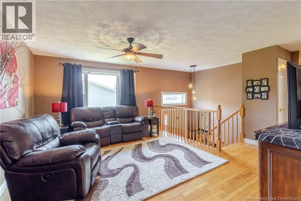 4 Dewitt Acres