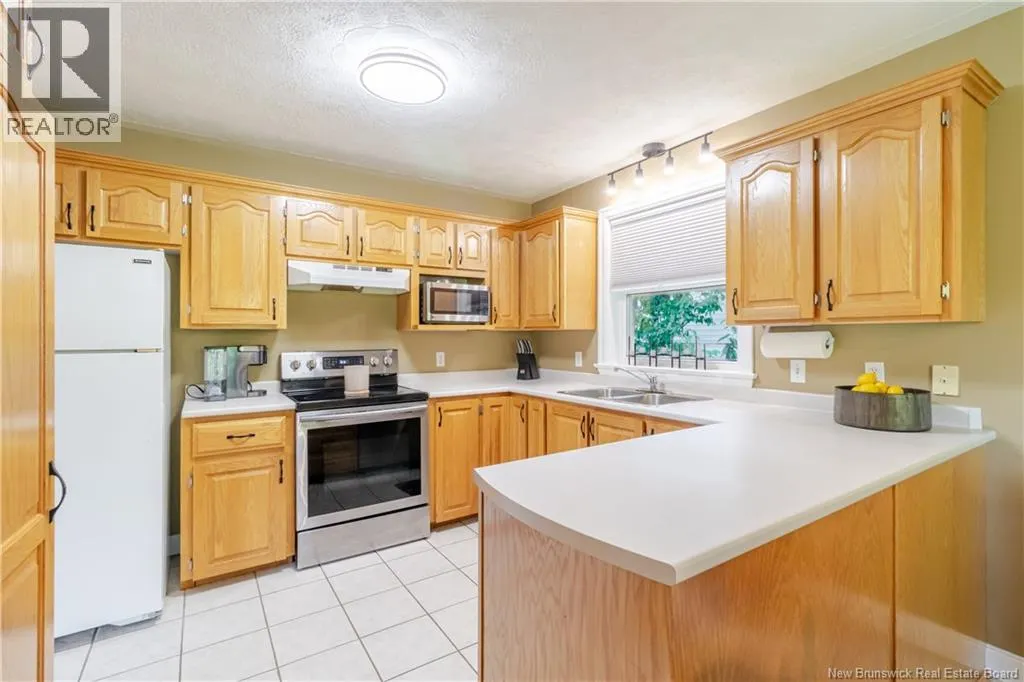 4 Dewitt Acres