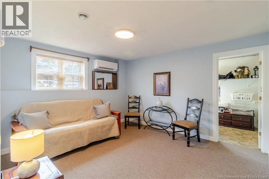 4 Dewitt Acres