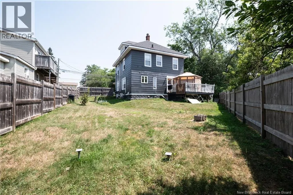 929-931 Amirault Street