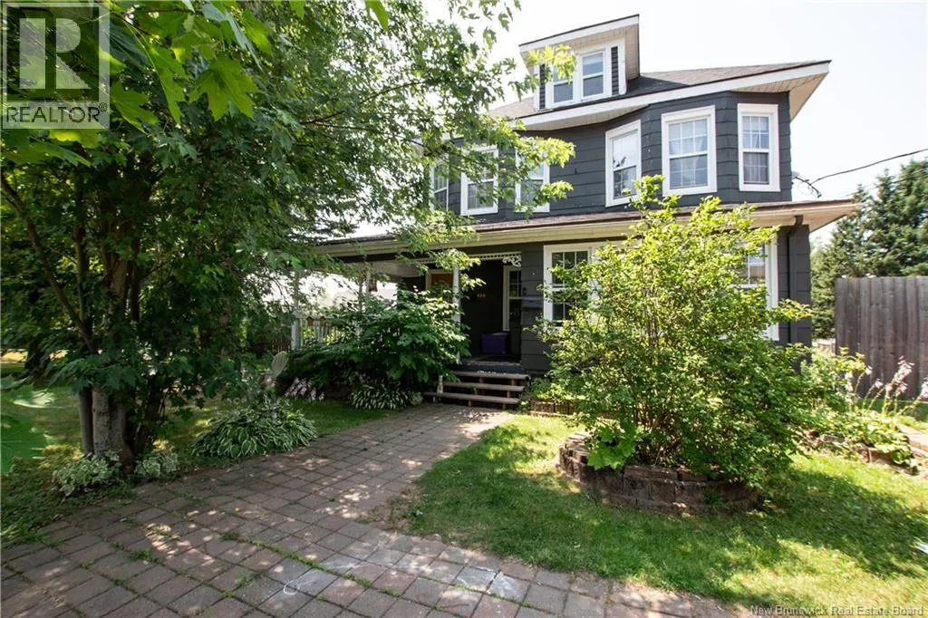 929-931 Amirault Street
