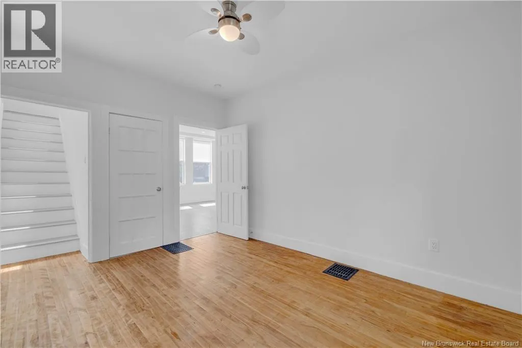 60-62 Queensway Way