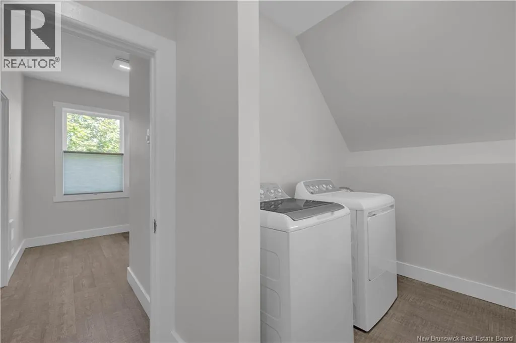 60-62 Queensway Way