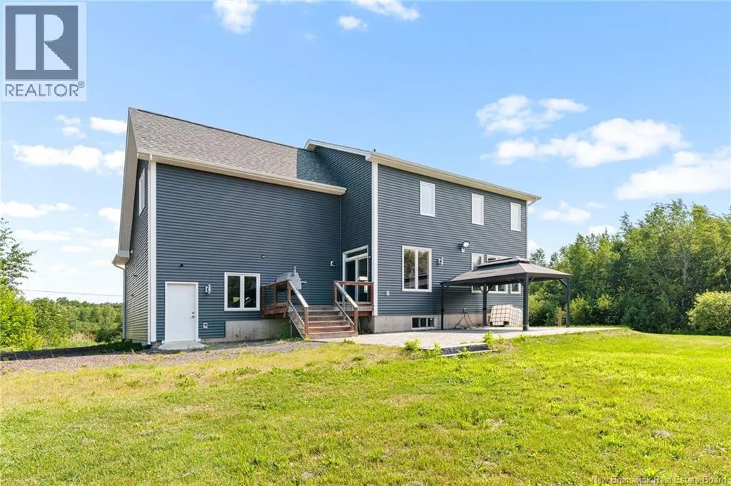 9 Streamside Court