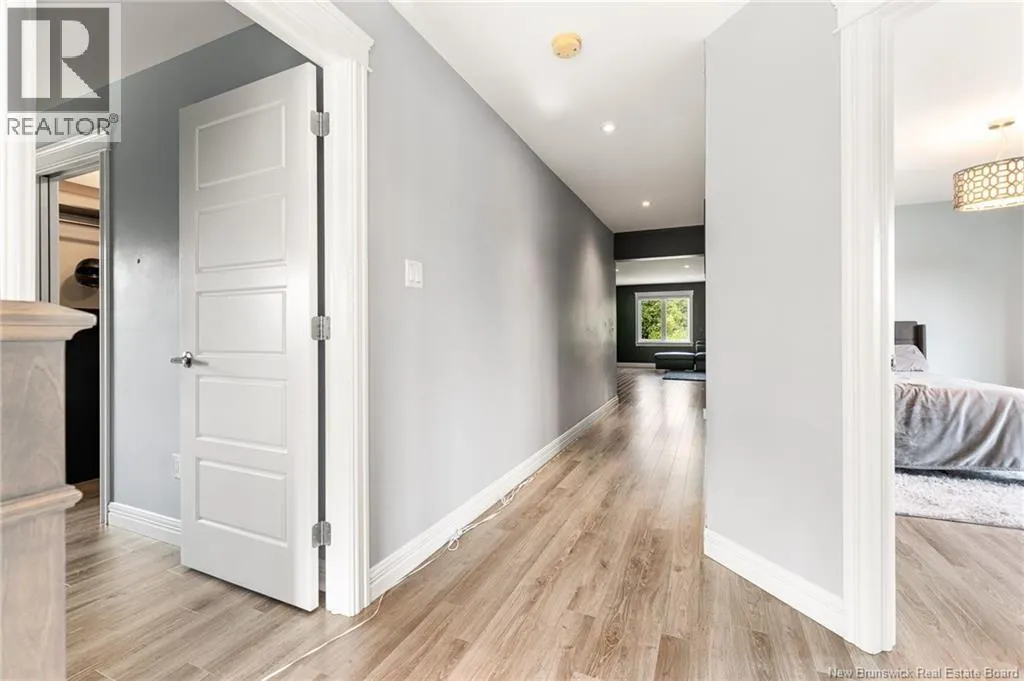 9 Streamside Court