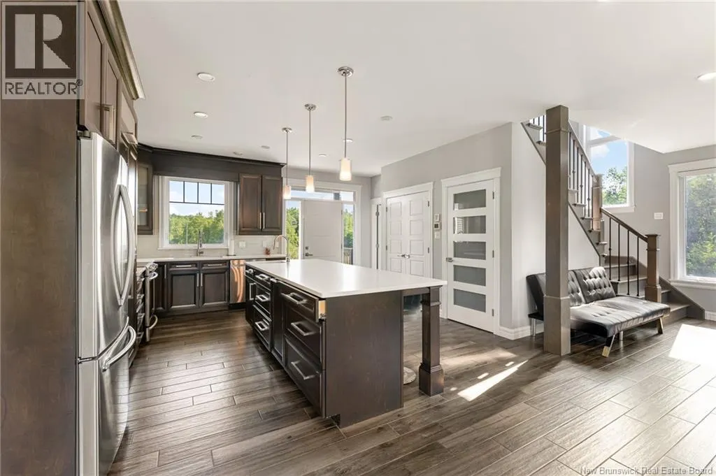 9 Streamside Court