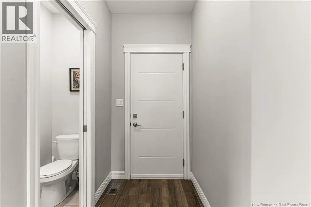9 Streamside Court