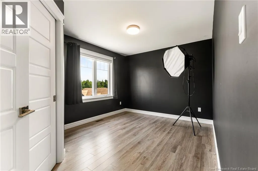 9 Streamside Court