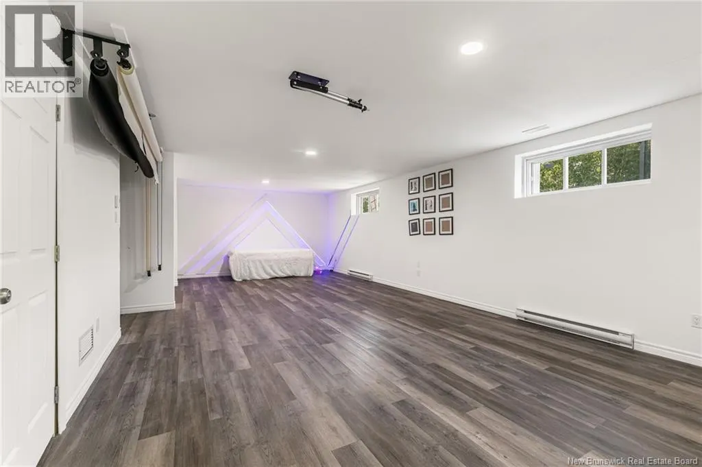 9 Streamside Court