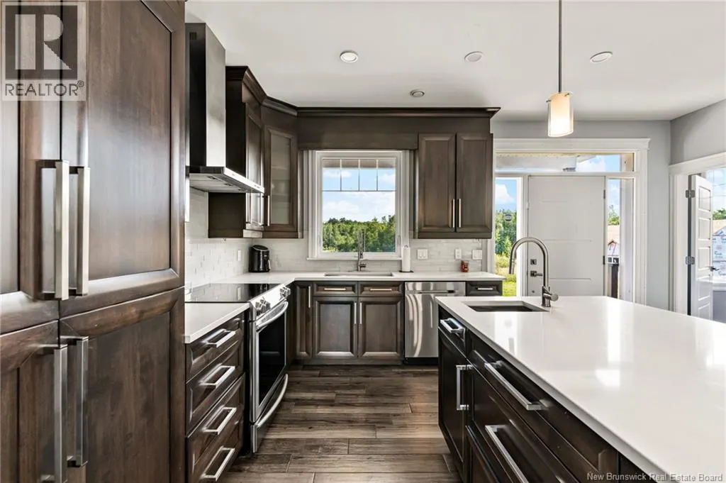9 Streamside Court