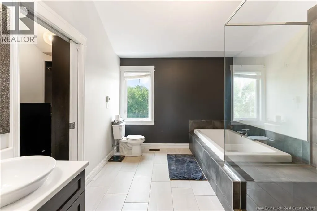 9 Streamside Court